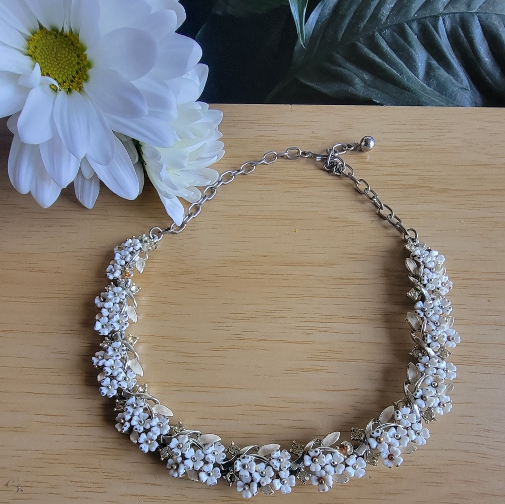 Vintage Floral White Enamel Choker Necklace